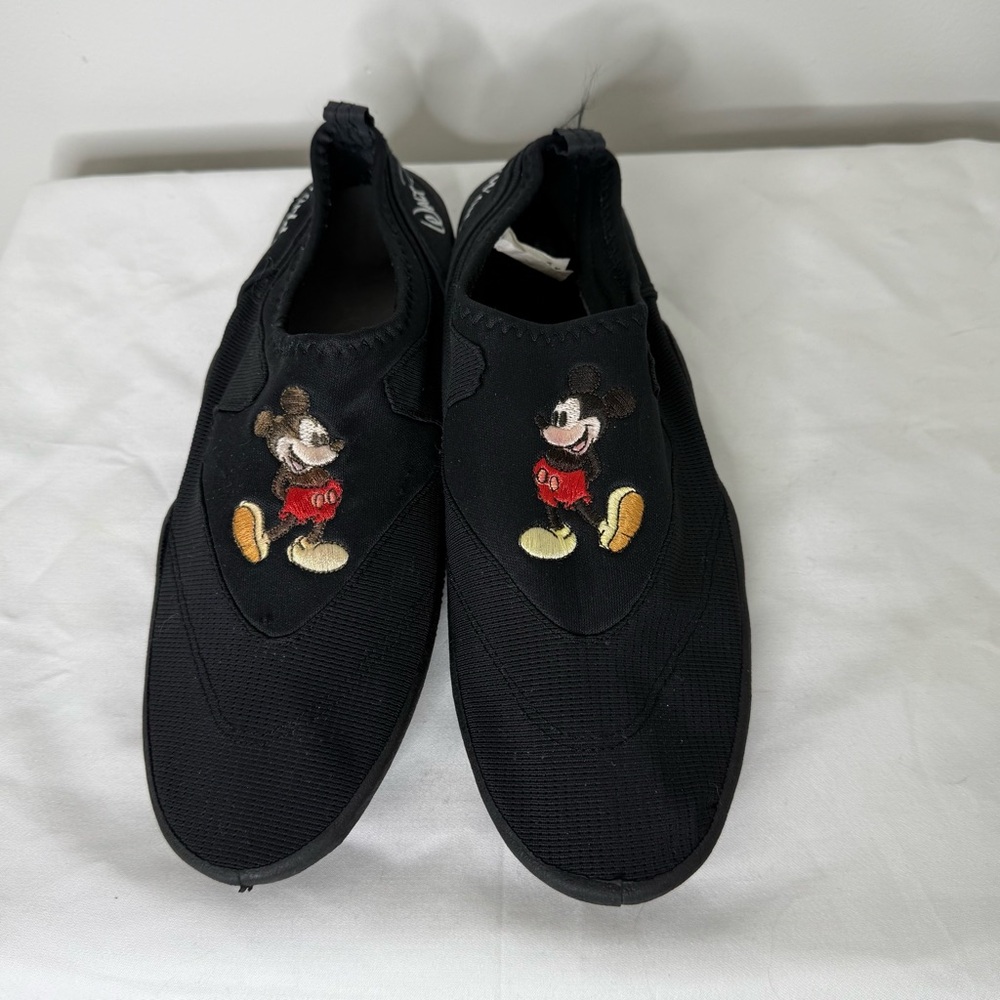 Walt Disney World Size 8 Mickey Mouse Black Water Shoes